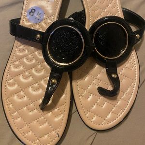 Brand new VINCE CAMUTO thong sandals